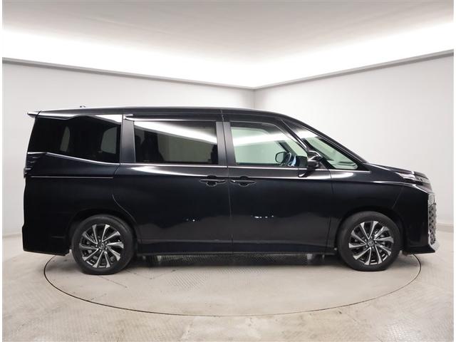 ヴォクシー ハイブリッドS-Z パワーウィンドウ DVD再生機能 インテリキー 横滑防止装置 地デジTV アクティブクルーズコントロール フルオートエアコン リアカメラ エアバッグ ABS 100V充電 ナビTV WAC キーレス(4枚目)