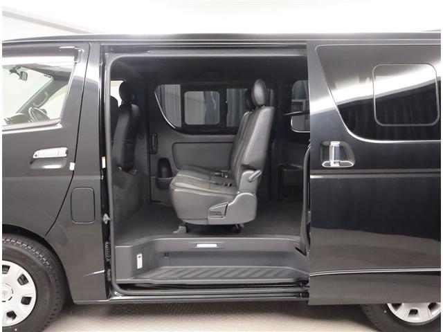ハイエースバン スーパーＧＬ　ダークプライムＩＩ　運転席助手席エアバック　ＥＳＣ　フルフラット　スマートエントリー　ＬＥＤライト　地デジ　エアコン　パワーウィンドウ　エアバック　キーレスエントリー　イモビライザー　ＥＴＣ付き　パワーステアリング（18枚目）