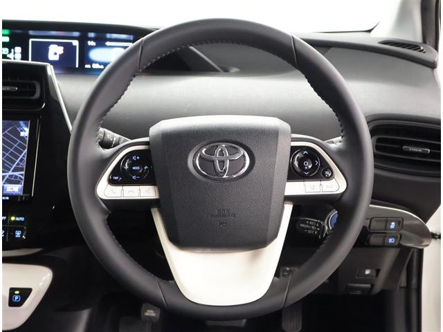 プリウス Ｓ　衝突軽減　４ｗｄ　フルセグＴＶ　エアコン　ＬＥＤヘッドライト　バックガイドモニター　クルコン　ＥＴＣ車載器　盗難防止システム　メモリナビ　パワーステアリング　カーテンエアバック　ＡＢＳ　エアバッグ（6枚目）