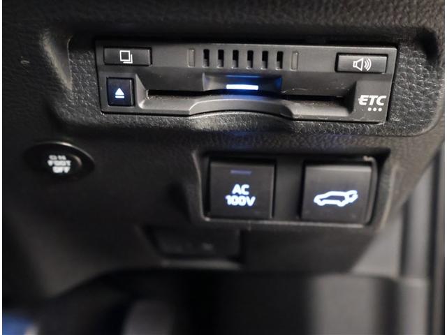 カローラクロス ハイブリッド　Ｚ　寒冷地仕様車　Ａクルコン　ＰＣＳ　Ｐシート　４ＷＤ車　横滑り防止装置　キーフリー　ＡＢＳ　ＬＥＤライト　ＥＴＣ車載器　盗難防止装置　ナビ　アルミホイール　スマートキー　ＤＶＤ　Ｂカメラ　エアバッグ（15枚目）