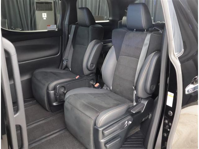 ヴェルファイアハイブリッド Z ゴールデンアイズ 衝突軽減 記録簿 Bカメラ オートエアコン ミュージックプレイヤー接続可 盗難防止システム ETC車載器 AC100V キーレス ナビTV 地デジ 横滑り防止 エアロ 3列シート DVD再生 4WD(24枚目)