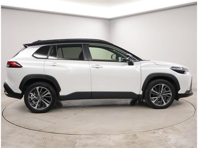 カローラクロス ハイブリッド Z 電動シート 衝突軽減ブレ メモリーナビ AC100V LEDライト オートクルーズコントロール ミュージックプレイヤー接続可 キーレス アルミホイール フルセグTV ドラレコ 4WD 寒冷地仕様(4枚目)