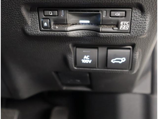 カローラクロス ハイブリッド Z 電動シート 衝突軽減ブレ メモリーナビ AC100V LEDライト オートクルーズコントロール ミュージックプレイヤー接続可 キーレス アルミホイール フルセグTV ドラレコ 4WD 寒冷地仕様(19枚目)