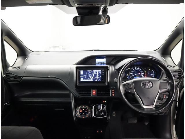 ノア ハイブリッドＧ　Ｒカメラ　スマートキー＆プッシュスタート　ＬＥＤへッドライト　イモビライザー　記録簿有　Ｗエアコン　パワーウインドウ　アルミ　クルコン　エアバッグ　横滑り防止　フルフラット　パワステ　ナビＴＶ　ＡＢＳ（5枚目）