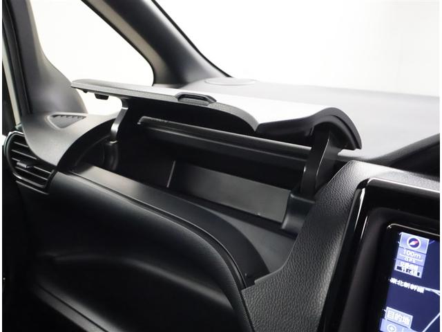 ノア ハイブリッドＧ　Ｒカメラ　スマートキー＆プッシュスタート　ＬＥＤへッドライト　イモビライザー　記録簿有　Ｗエアコン　パワーウインドウ　アルミ　クルコン　エアバッグ　横滑り防止　フルフラット　パワステ　ナビＴＶ　ＡＢＳ（17枚目）