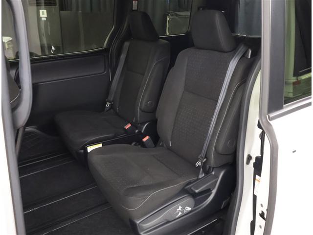 ノア ハイブリッドＧ　Ｒカメラ　スマートキー＆プッシュスタート　ＬＥＤへッドライト　イモビライザー　記録簿有　Ｗエアコン　パワーウインドウ　アルミ　クルコン　エアバッグ　横滑り防止　フルフラット　パワステ　ナビＴＶ　ＡＢＳ（21枚目）