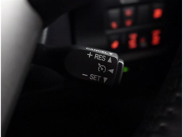 エスクァイア ハイブリッドGiプレミアムパッケジブラックテーラード 誤発進抑制機能 Bカメラ スマートキー ナビ&TV イモビライザー LEDランプ ETC車載器 クルーズコントロール アルミ 地デジ 横滑り防止装置 キーレス ABS DVD再生 3列シート 記録簿(17枚目)