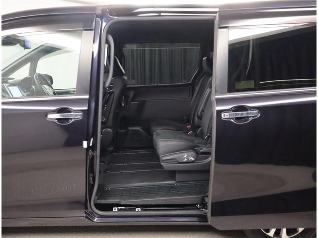 エスクァイア ハイブリッドGiプレミアムパッケジブラックテーラード 誤発進抑制機能 Bカメラ スマートキー ナビ&TV イモビライザー LEDランプ ETC車載器 クルーズコントロール アルミ 地デジ 横滑り防止装置 キーレス ABS DVD再生 3列シート 記録簿(25枚目)