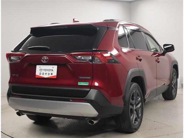 ＲＡＶ４ アドベンチャー　リヤカメラ　寒冷地　記録簿付　アルミ　クルーズＣ　ナビテレビ　ＬＥＤライト　イモビ　地デジ　ＥＳＣ　スマキー　ＰＳ　ＥＴＣ付き　ドラレコ付き　エアコン　４ＷＤ車　電動パワーシート　パワーウインドウ（3枚目）