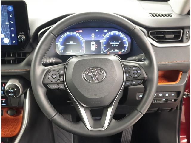 ＲＡＶ４ アドベンチャー　リヤカメラ　寒冷地　記録簿付　アルミ　クルーズＣ　ナビテレビ　ＬＥＤライト　イモビ　地デジ　ＥＳＣ　スマキー　ＰＳ　ＥＴＣ付き　ドラレコ付き　エアコン　４ＷＤ車　電動パワーシート　パワーウインドウ（6枚目）