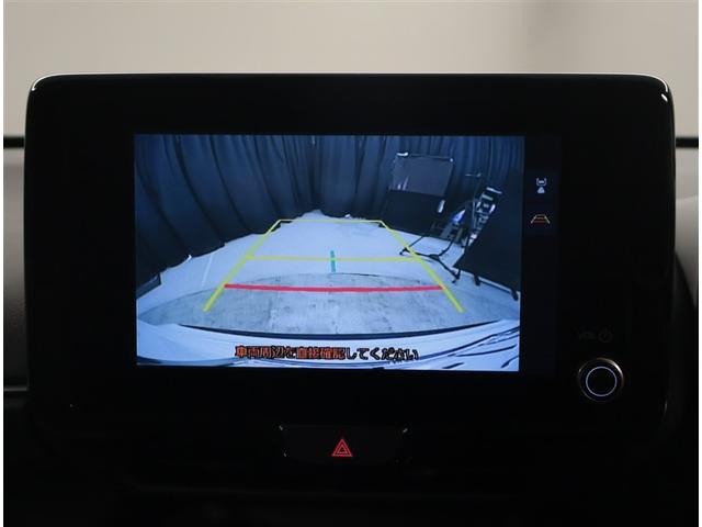 ヤリスクロス ハイブリッドＺ　ドライブレコーダ　インテリジェントキー　アルミホイル　ＬＥＤライト　リアカメラ　クルーズコントロール　整備記録簿　横滑り防止システム　ナビＴＶ　メモリーナビゲーション　電動シ－ト　パワステ　キーフリー（9枚目）