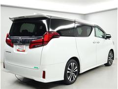 私たち南越谷支は「喜んでいただける」お車を目指しています。中古車なんて「値段は安いけど…」あんしんして乗れるのかな〜なんて不安になるお客様も多いと思います。その不安を解決し、いいお車選びしてください！ 3