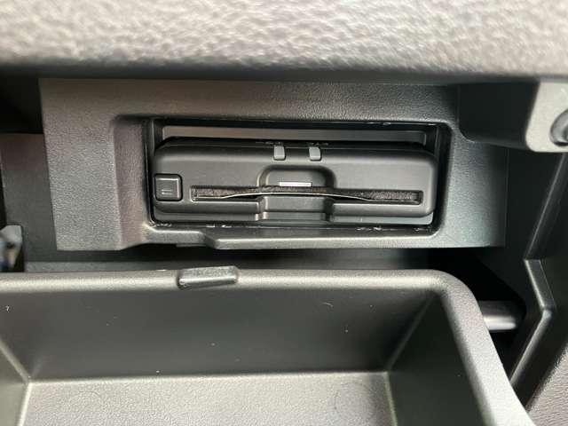 セレナ e-パワー ハイウェイスターV 1.2 e-POWER ハイウェイスター V メモリーナビ アラウンドビューモニター シートヒーター 両側オートスライドドア ETC プロパイロット 後席モニター エマージェンシーブレーキ(12枚目)