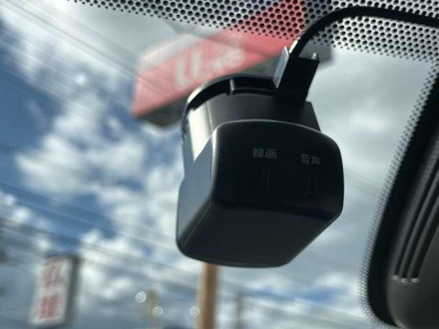 セレナ e-パワー ハイウェイスターV 1.2 e-POWER ハイウェイスター V メモリーナビ アラウンドビューモニター シートヒーター 両側オートスライドドア ETC プロパイロット 後席モニター エマージェンシーブレーキ(15枚目)