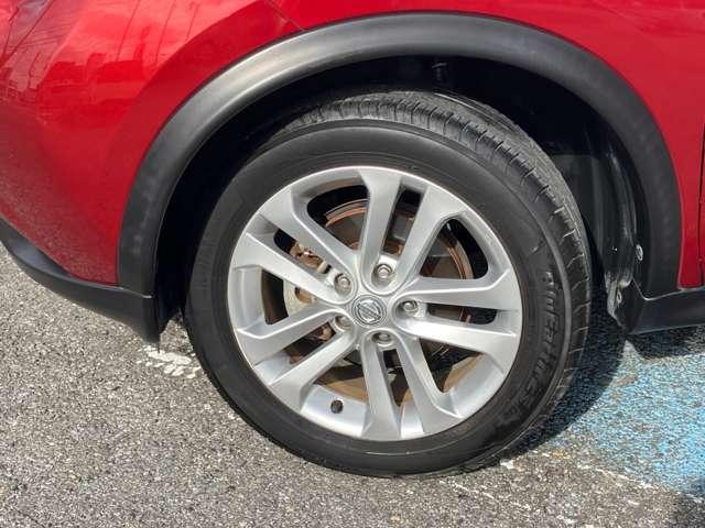 純正メモリーナビ付きです。