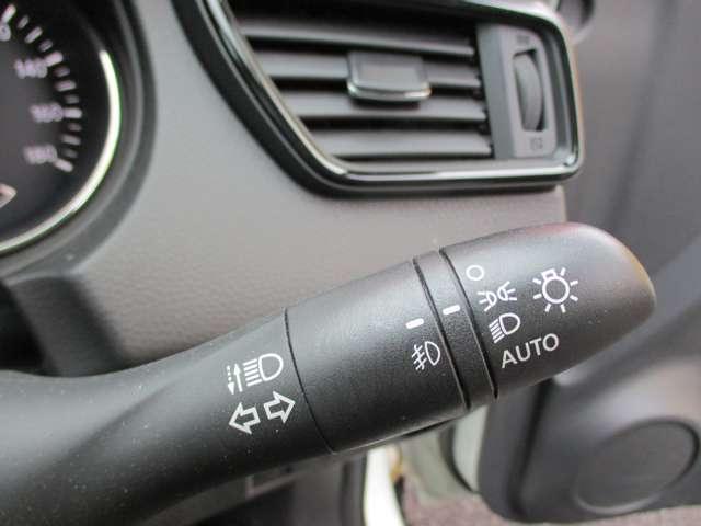 エクストレイル 20X 2.0 20X 2列車 メモリナビ バックカメラ ワンオーナー♪2WD、2万キロ台、ホワイトパール◆オートバックドア◆ETC◆LEDヘッドライト◆(15枚目)