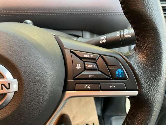 セレナ ２．０　ハイウェイスター　Ｖ　プロパイロット　アラウンドビューモニター（10枚目）