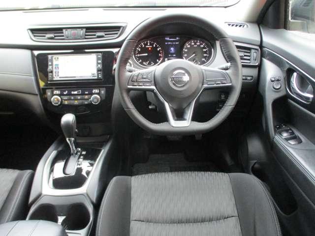 エクストレイル 2.0 20X 2列車 メモリナビ バックカメラ ワンオーナー(4枚目)