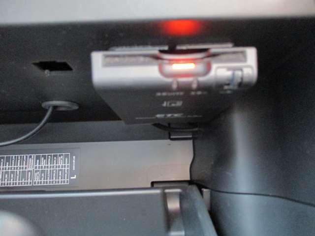 エクストレイル 2.0 20X 2列車 メモリナビ バックカメラ ワンオーナー(7枚目)