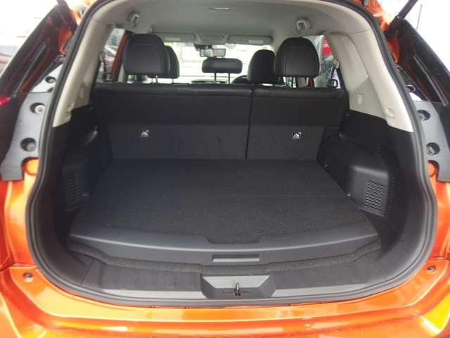 2.0 20Xi ハイブリッド 4WD 9インチナビ LED(15枚目)