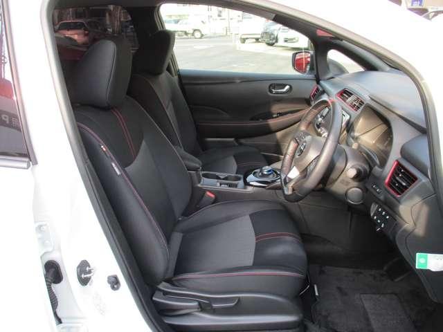 ニスモ NISMO メーカーナビ プロパイロット エマージェンシーブレーキ ドライブレコーダ アラウンドビューモニター スマートルームミラー NISMO専用アルミホイール ワンオーナー 12ヶ月走行無制限保証(24枚目)