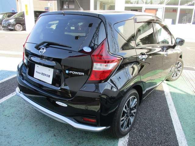 e-パワー X モード・プレミア メモリーナビ(MM317D-W) アラウンドビューモニタ- クルーズコントロール エマージェンシーブレーキ ドライブレコーダ LEDヘッドライト LDW モードプレミア専用アルミホイール ワンオーナー(4枚目)