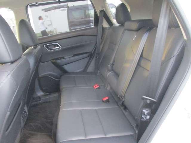 エクストレイル Ｇ　ｅ－４ＯＲＣＥ　当社社用車　禁煙車　プロパイロット　日産コネクトナビ　サンルーフ　アラウンドビューモニター　エマージェンシーブレーキ　前後ドライブレコーダー　ＥＴＣ２．０　エマージェンシーブレーキ　純正アルミホイール（12枚目）