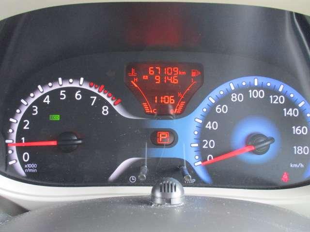 キューブ １５Ｘ　Ｖセレクション　禁煙車　メモリーナビ（ＭＭ３１７Ｄ－Ｗ）　バックカメラ　ＥＴＣ２．０　前方ドライブレコーダー　車線逸脱警報装置　ハロゲンヘッドライト　コーナーポール　コーナーセンサー　マニュアルエアコン　ワンオーナー（15枚目）