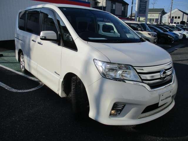 セレナ ハイウェイスター　Ｓ－ハイブリッド　Ｖセレクション　禁煙車　メモリーナビ（ＭＰ３１３Ｄ－Ｗ）　バックカメラ　クルーズコントロール　ＥＴＣ　両側電動スライド　アイドリングストップ　キセノンヘッドライト　インテリジェントキー　純正アルミホイール　ワンオーナ（3枚目）