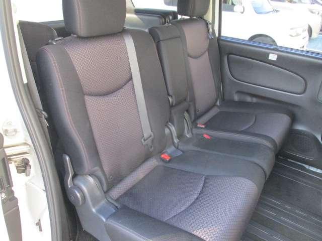 セレナ ハイウェイスター　Ｓ－ハイブリッド　Ｖセレクション　禁煙車　メモリーナビ（ＭＰ３１３Ｄ－Ｗ）　バックカメラ　クルーズコントロール　ＥＴＣ　両側電動スライド　アイドリングストップ　キセノンヘッドライト　インテリジェントキー　純正アルミホイール　ワンオーナ（9枚目）