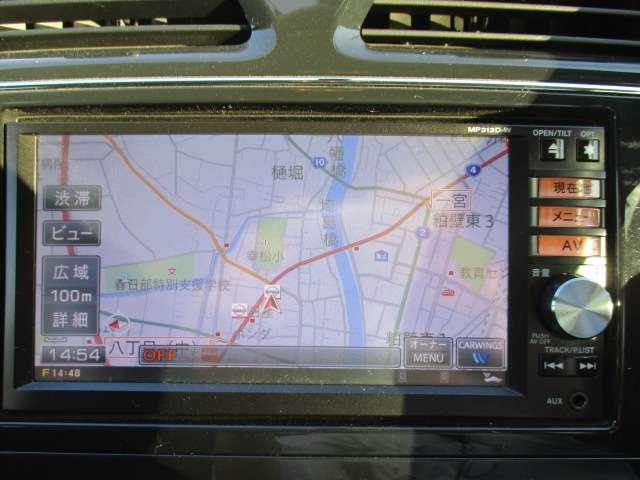 セレナ ハイウェイスター　Ｓ－ハイブリッド　Ｖセレクション　禁煙車　メモリーナビ（ＭＰ３１３Ｄ－Ｗ）　バックカメラ　クルーズコントロール　ＥＴＣ　両側電動スライド　アイドリングストップ　キセノンヘッドライト　インテリジェントキー　純正アルミホイール　ワンオーナ（12枚目）