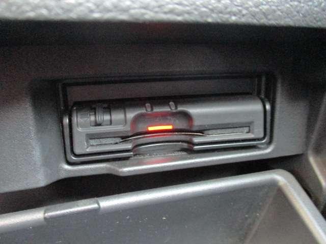 セレナ ハイウェイスター　Ｓ－ハイブリッド　Ｖセレクション　禁煙車　メモリーナビ（ＭＰ３１３Ｄ－Ｗ）　バックカメラ　クルーズコントロール　ＥＴＣ　両側電動スライド　アイドリングストップ　キセノンヘッドライト　インテリジェントキー　純正アルミホイール　ワンオーナ（19枚目）