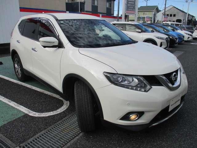 エクストレイル ２．０　２０Ｘｔｔ　エマージェンシーブレーキパッケージ　３列車　禁煙車　ＨＤＤナビ　クルコン　電動バックドア（3枚目）