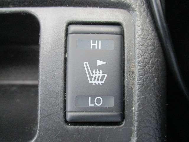 エクストレイル ２．０　２０Ｘｔｔ　エマージェンシーブレーキパッケージ　３列車　禁煙車　ＨＤＤナビ　クルコン　電動バックドア（15枚目）