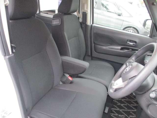 ルークス ハイウェイスター　Ｘ　当社社用車　後期型　メモリーナビ（ＭＭ２２３Ｄ－Ｌ）　ＥＴＣ２．０　ナビ連動前後ドライブレコーダ　アラウンドビューモニター　車線逸脱警報装置　エマージェンシーブレーキ　ＳＯＳコール　純正アルミホイール（8枚目）