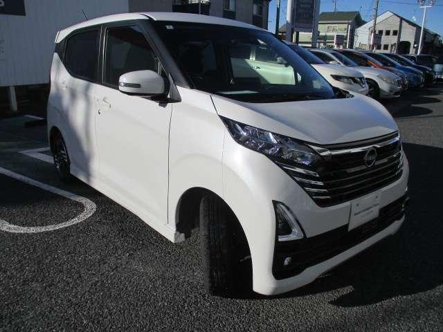 デイズ ハイウェイスター X 当社社用車UP 禁煙車 後期型 メモリーナビ(MM223D-L) ETC2.0 エマージェンシーブレーキ 車線逸脱警報装置 アラウンドビューモニター ナビ連動前後ドライブレコーダー 純正アルミホイール(4枚目)