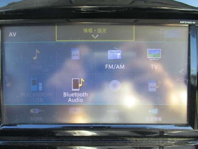 ＣＤ＆ＤＶＤ再生、地デジＴＶ、ＦＭ＆ＡＭ視聴、Ｂｌｕｅｔｏｏｔｈ対応になっており、多機能ですよ♪素敵な音楽で楽しいドライブを★