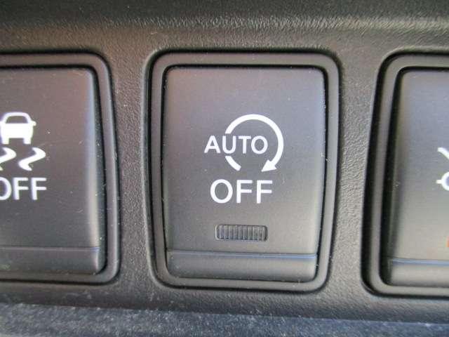 アイドリングストップ機能付き♪燃費を向上させて、無駄な排出ガスを抑えます☆停車時も、ハンドルを動かすかブレーキを離せば始動しますので簡単です♪（機能ＯＦＦにも出来ます）