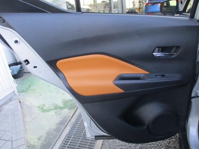 キックス Ｘ　ツートーンインテリアエディション　禁煙車　プロパイロット　メモリーナビ（ＭＭ３２０Ｄ－Ｌ）　エマージェンシーブレーキ　前後ドライブレコーダー　アラウンドビューモニター　車線逸脱警報装置　シートヒーター　純正アルミホイール　ワンオーナー（43枚目）