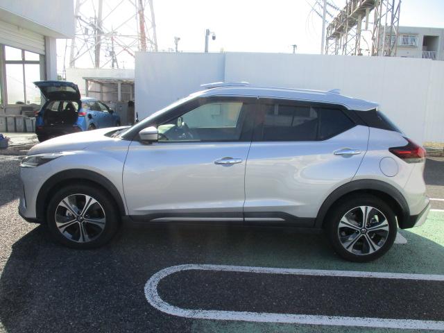 キックス Ｘ　ツートーンインテリアエディション　禁煙車　プロパイロット　メモリーナビ（ＭＭ３２０Ｄ－Ｌ）　エマージェンシーブレーキ　前後ドライブレコーダー　アラウンドビューモニター　車線逸脱警報装置　シートヒーター　純正アルミホイール　ワンオーナー（51枚目）