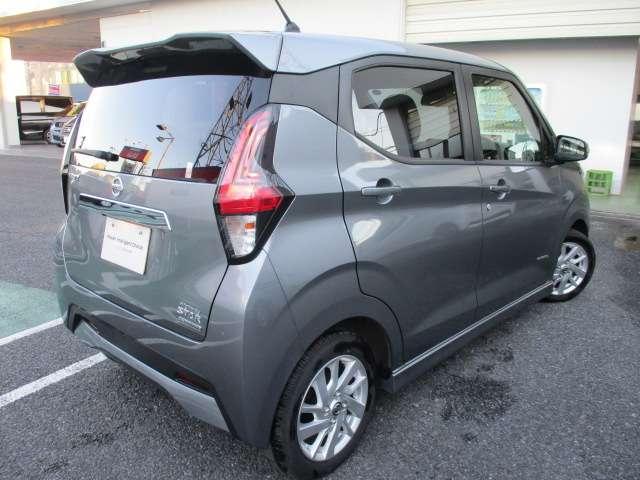 デイズ ハイウェイスター　Ｘ　禁煙車　踏み間違防止　エマージェンシーブレーキ　７インチメモリーナビ（ＭＪ１２１Ｄ－Ｗ）　バックカメラ　ＳＯＳコール　ナビ連動ドライブレコーダー　アイドリングストップ　純正アルミホイール　ワンオーナー（5枚目）