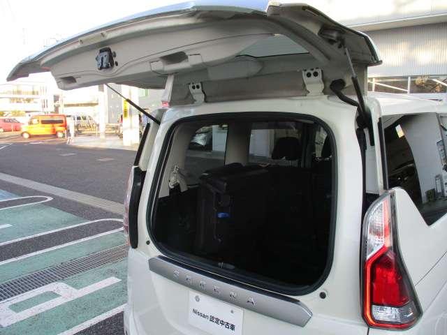 セレナ ２．０　ハイウェイスター　Ｖセレクション　禁煙車　プロパイロット　全周囲カメラ　ＬＥＤ（7枚目）