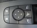 電動格納ドアミラーを装備しております。駐停車時や狭い路地でのすれ違い時などで便利です☆また、手元のスイッチで左右ガラス面の角度変更ができるため、お好みの角度に調整が可能です♪