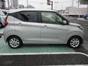 プライバシーガラス付き!同乗者のプライバシー保護、日光を遮断し日焼けの防止、エアコンの冷却効果を高める効果があります!