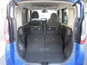 リヤゲート内は広々使えますが、リヤシートを倒したりとシートアレンジ次第で遊び・通勤・送り迎え・買い物と自由が広がります☆トランク下にはパンク修理キットを搭載していますので、突然のパンクの際も安心です☆