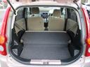 リヤゲート内は広々使えますが、リヤシートを倒したりとシートアレンジ次第で遊び・通勤・送り迎え・買い物と自由が広がります☆トランク下にはスペアタイヤを搭載していますので、突然のパンクの際も安心です☆