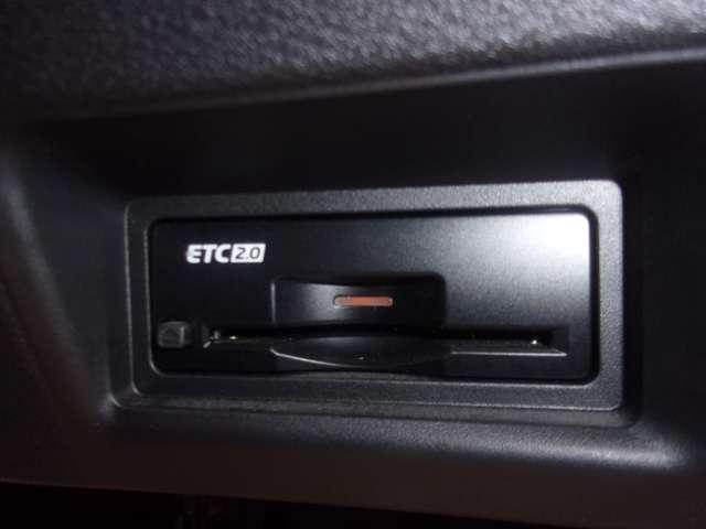 セレナ ハイウェイスターV コネクトナビ 全周囲モニター プロパイロット 両側電動スライドドア LEDヘッドランプ 後席モニター 前後ドライブレコーダー インテリミラー SOSコール ETC2.0 インテリキー ワンオーナー(14枚目)