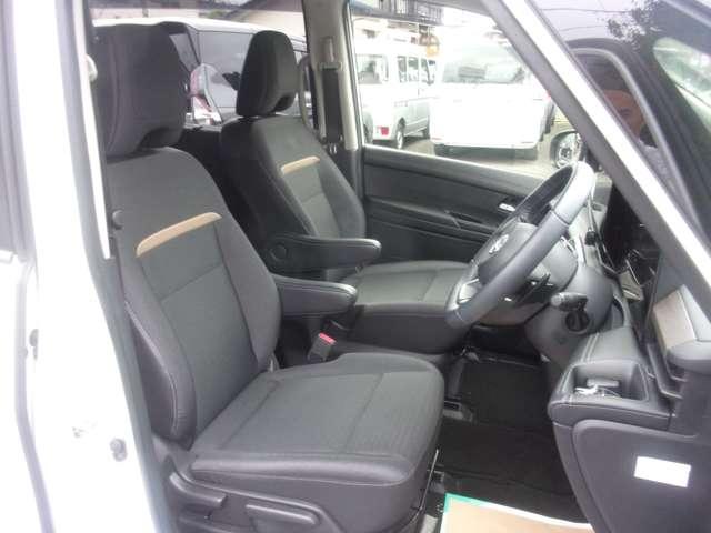 セレナ ハイウェイスターV コネクトナビ 全周囲モニター プロパイロット 両側電動スライドドア LEDヘッドランプ 後席モニター 前後ドライブレコーダー インテリミラー SOSコール ETC2.0 インテリキー ワンオーナー(20枚目)