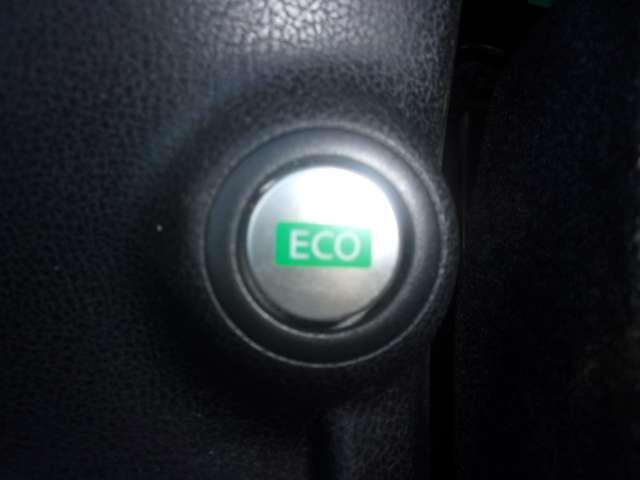 ノート X DIG-S Vセレクション+セーフティ メモリーナビ 全周囲モニター アイドリングストップ ECOモード オートエアコン エマージェンシーブレーキ 踏み間違い防止 車線逸脱警報 横滑り防止 セキュリティ ETC インテリキー ワンオーナー(7枚目)