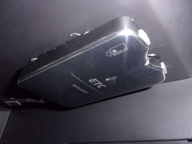 ノート X DIG-S Vセレクション+セーフティ メモリーナビ 全周囲モニター アイドリングストップ ECOモード オートエアコン エマージェンシーブレーキ 踏み間違い防止 車線逸脱警報 横滑り防止 セキュリティ ETC インテリキー ワンオーナー(11枚目)